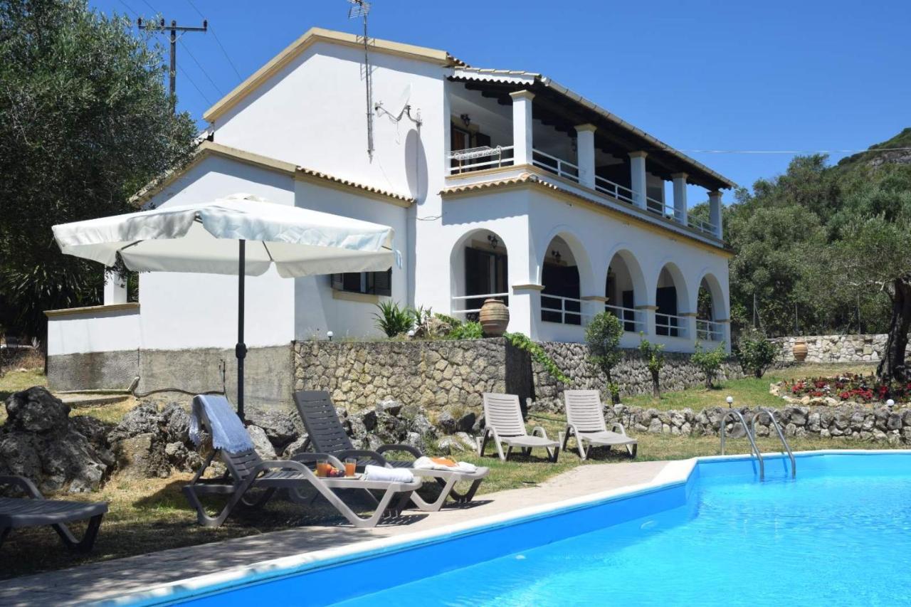 Villa Eirini By Hotelius Liapades Buitenkant foto