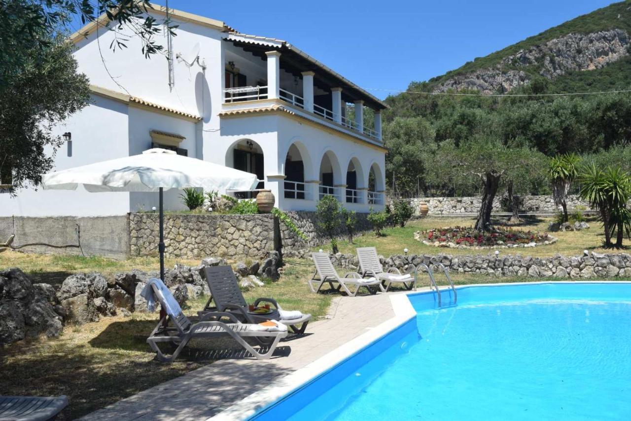 Villa Eirini By Hotelius Liapades Buitenkant foto